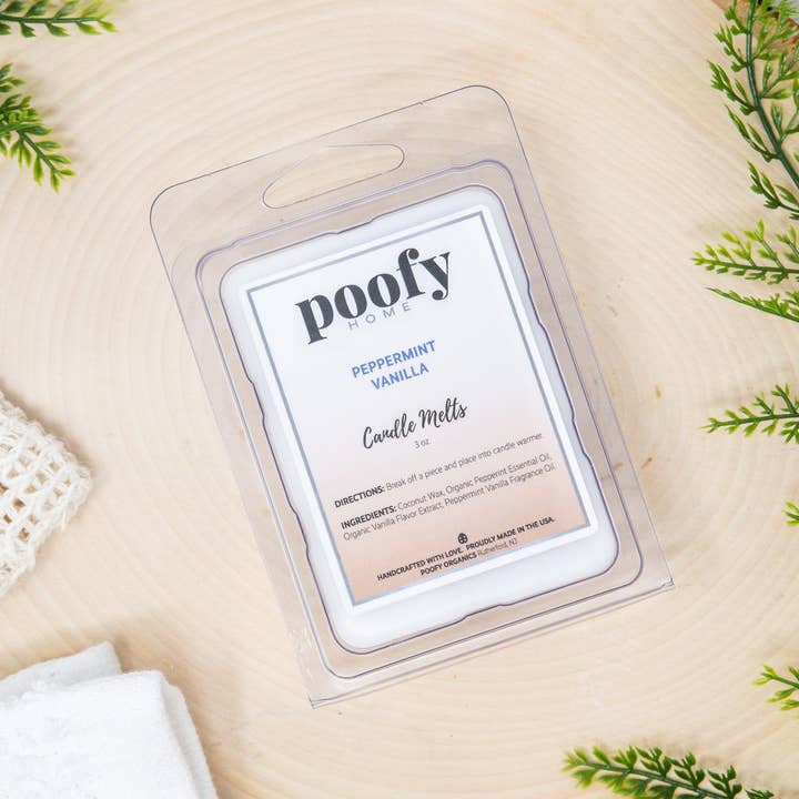 La bougie à la menthe poivrée et à la vanille fond pour la vente par Poofy Organics