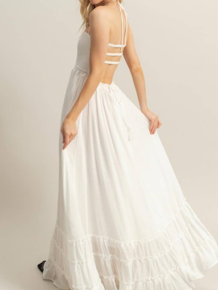 Abito lungo con scollo all'americana e orlo a balze arricciato per la vendita all'ingrosso da parte di Italy's Kloset