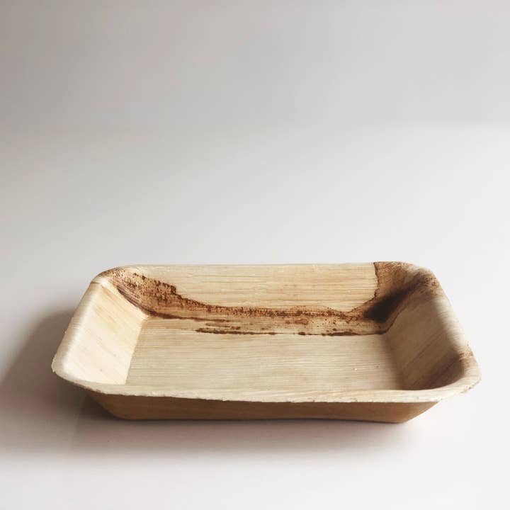 Medium Square Palm Leaf Plate | 18 x 18cm | 25 pack | Code. 5030 for wholesale by The Wholeleaf Co.