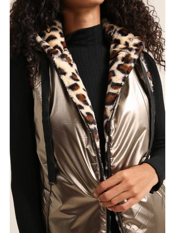 Attrait Paris - Wholesale Outerwear Vest - Women's - Sleeveless hooded reversible leopard fur jacket15