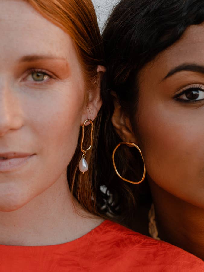 Es Vedrá Pearl Earrings for wholesale by Annabelle Hardie