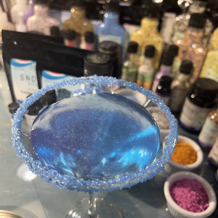 Ultimate Baker - Vente Mélange/sirop pour cocktails - Cocktail Snowy River à paillettes bleu ciel (1 x 4 g)