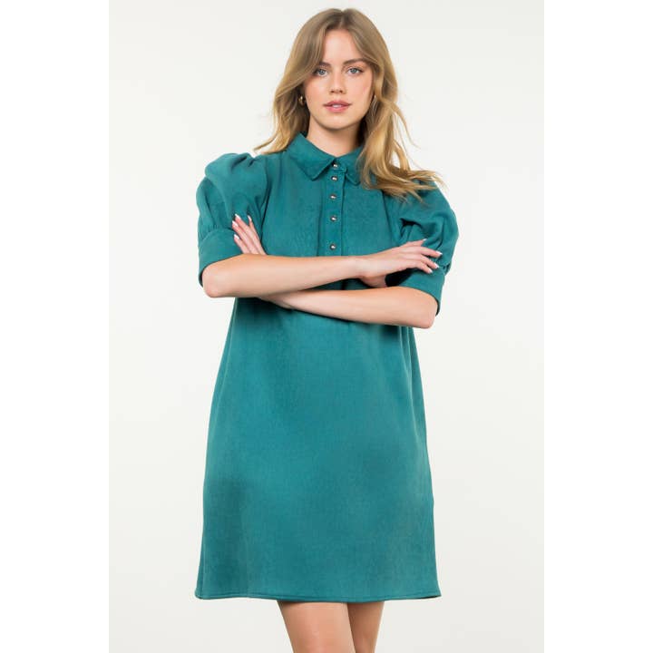 Kurzärmliges Wildlederkleid für den Großhandel von THML