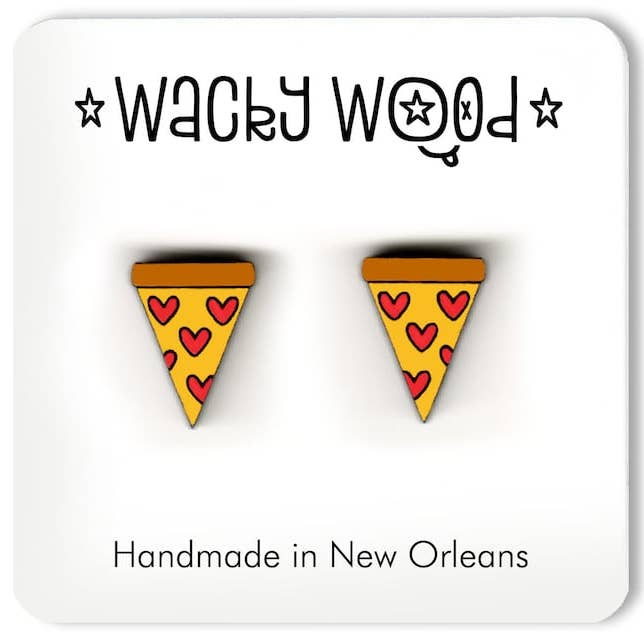 Clous d'oreilles à tige en bois Pizza Heart pour la vente par Wacky Wood