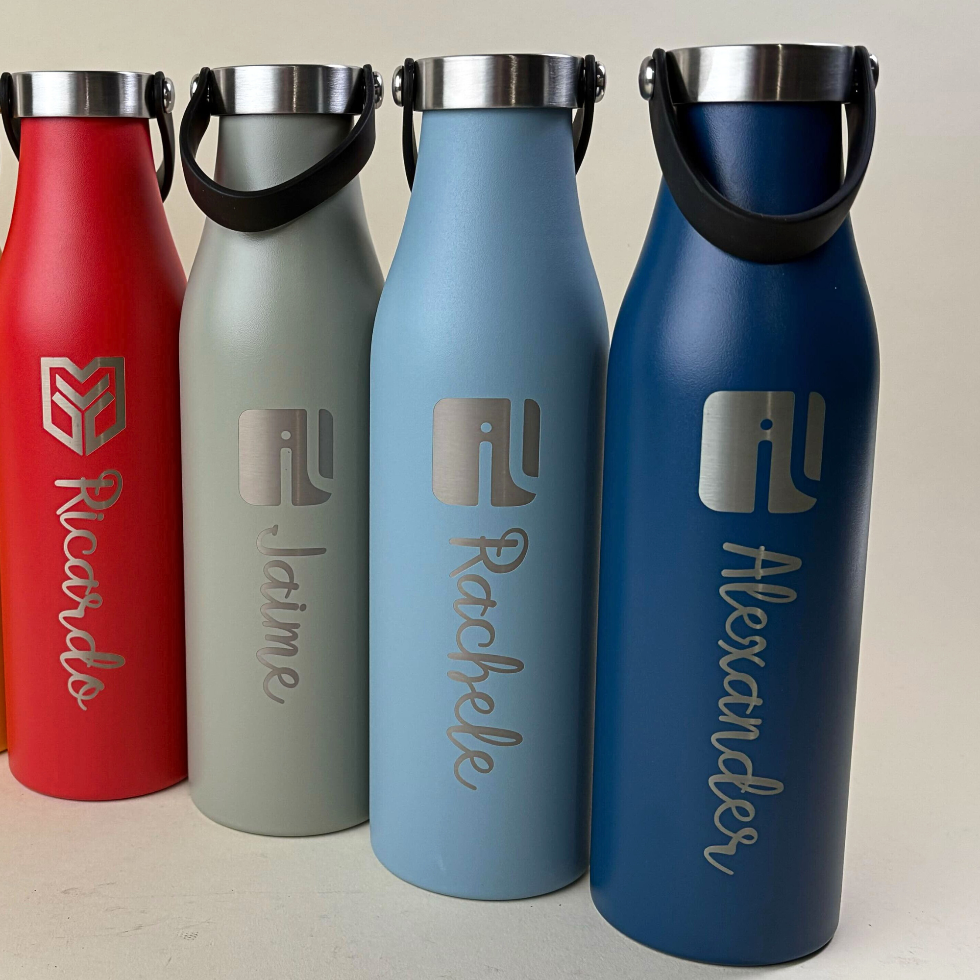 LAMOSE - Wholesale Water Bottle - Custom Logo Engraved Insulated Water Bottle with handled Lid10