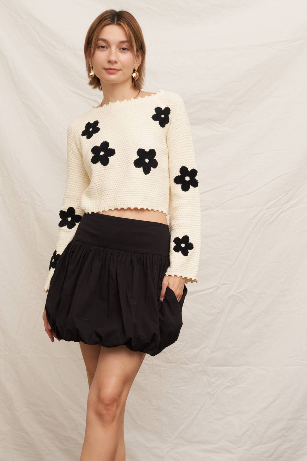 Noir crème Pull en maille à motif floral raccourci en vente sur Faire5