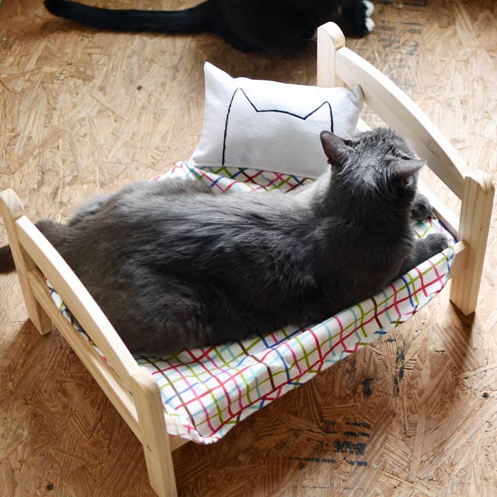 Xenotees - Wholesale Pet Toy - Cat - Made in the USA Cat Bed Pillow Kicker Toy with Catnip or Not