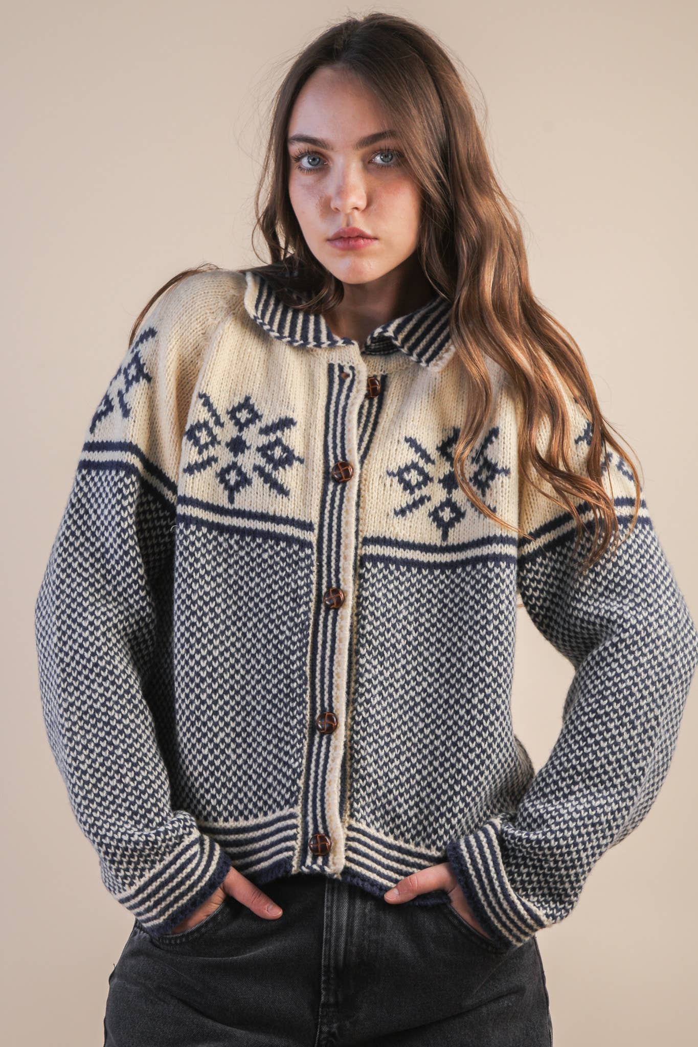 VERY J - Vendita all'ingrosso Cardigan - Donna - Cardigan Maglione a Maglia con Colletto Grafico 12W3511N13