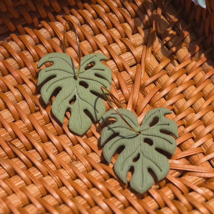 Ivy Lane Clay Co. - Wholesale Hoop Earrings - Monstera Hoops0
