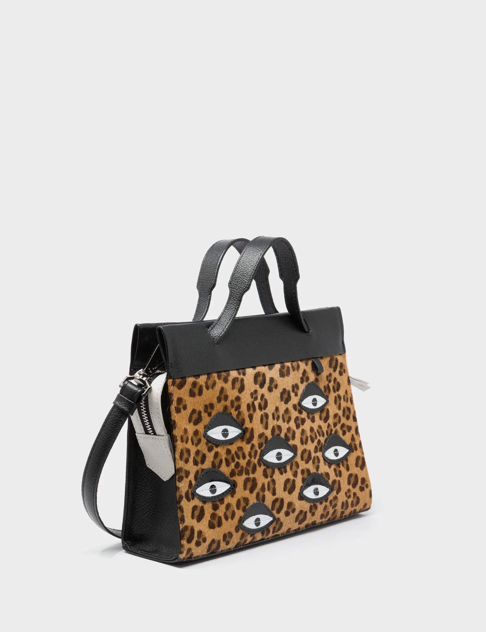 Min & Mon - Venta al por mayor Bandolera - Mujer - Bolso Bandolera Pequeño de Piel con Estampado Animal Vali - Aplique de Ojos Asa Ajustable1