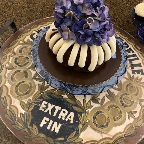 Darrellene Designs, LLC - Wholesale Lazy Susan - French Gold Bee Lazy Susan6