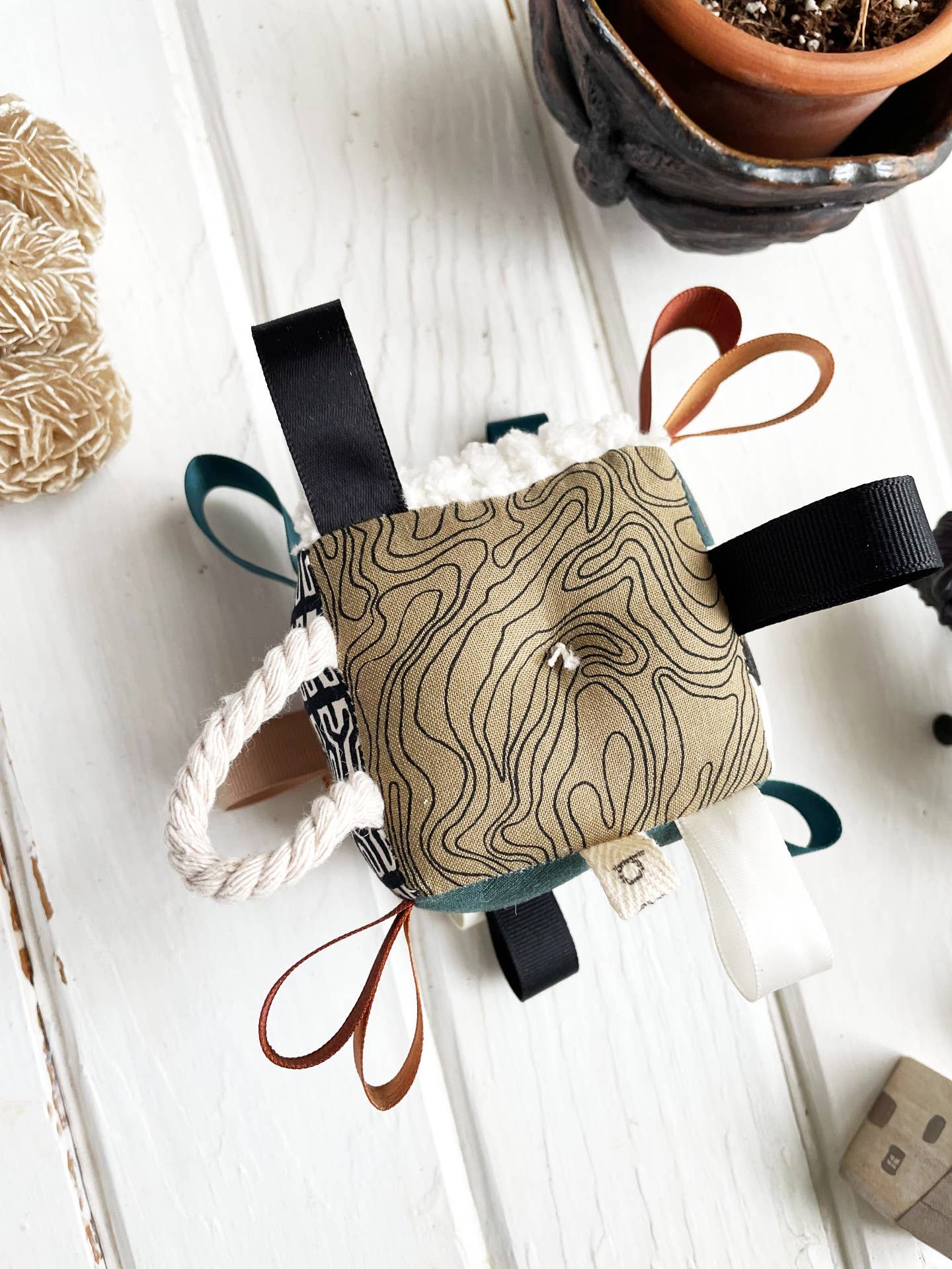 The Bird & Elephant – Engroshandel Rangle - Baby – Earth Rainbow sensoriske babyblokbåndmærker rangle6