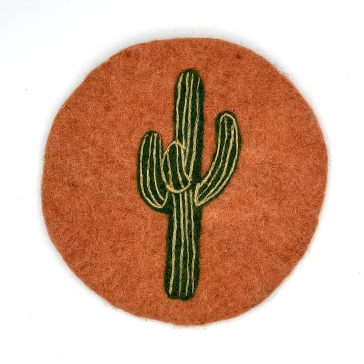 Women of the Cloud Forest - Vente Dessous-de-plat - Sous-plat rond en feutre Saguaro Cactus