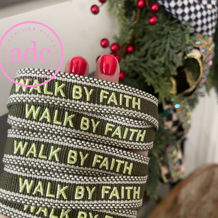 Braccialetto CAMMINA PER FEDE per la vendita all'ingrosso da parte di AshleighDesignCo