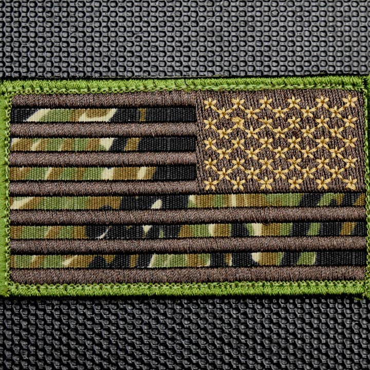 Écusson brodé drapeau américain inversé à rayures de tigre pour la vente par BritKitUSA