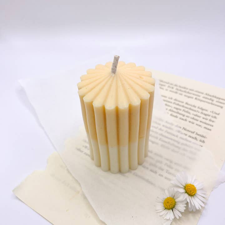 lumierethecandle - Wholesale Novelty Candle - PILLAR CANDLE (white & white/beige)1