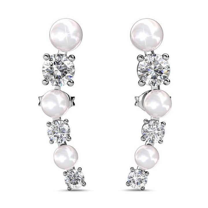Boucles d'oreilles genévrier en or blanc 18 carats avec perles blanches et Swarovski pour la vente par Cate & Chloe Jewelry