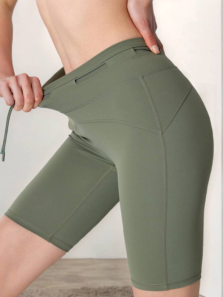 Högmidjade cykelshorts med magkontroll och justerbar midja för wholesale av Crave by FW