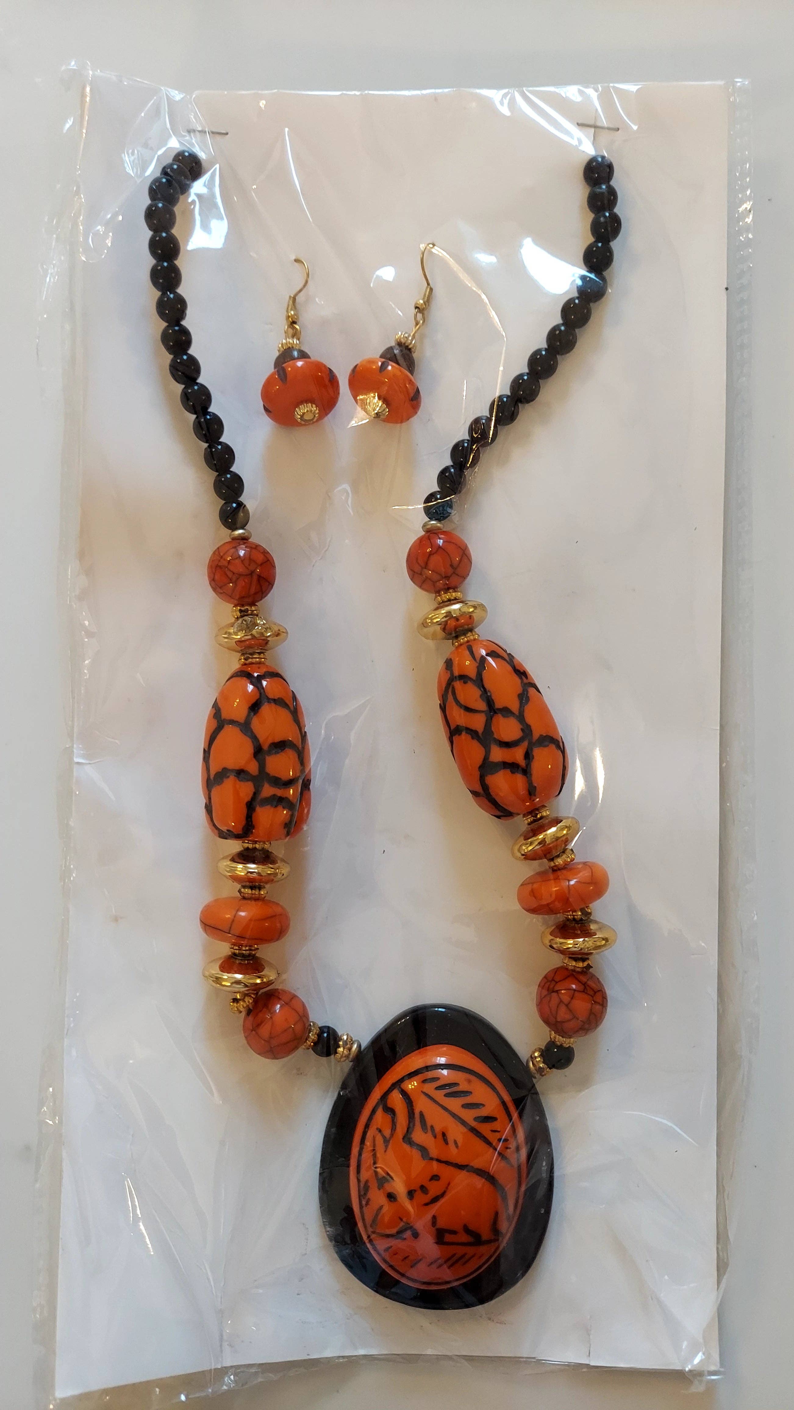 India Batik - Wholesale Jewelry Set - Necklace & Earrings Set / Crackle Elephant6