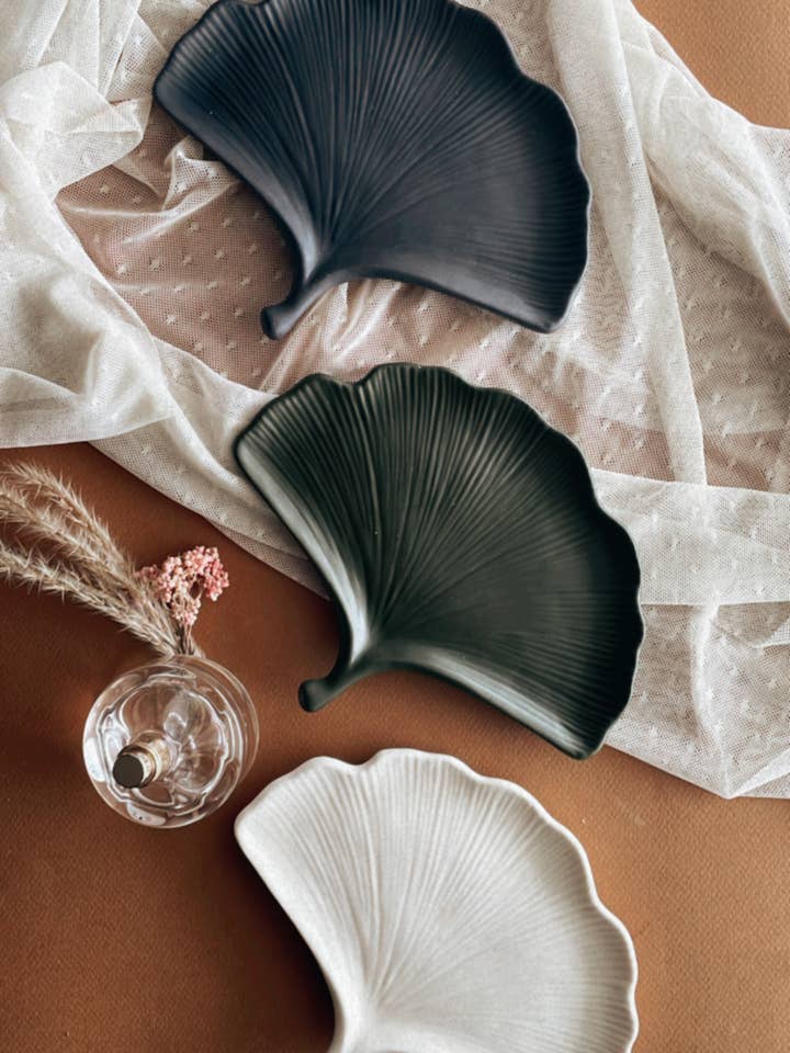 Leaf Ginkgo Tray | Eco Concrete Decor | Minimalist Decor | L for wholesale by Hiddenhartco