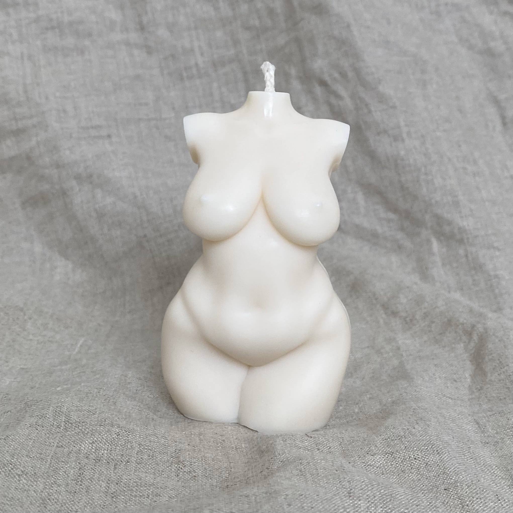 Mila Noire - Wholesale Novelty Candle - Curvy Candle2