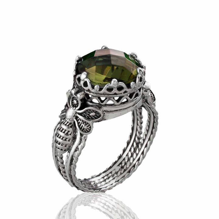 Filigranist Jewelry - Wholesale Cocktail/Statement Ring - Art Bee Detailed Alexandrite Women Silver Ring