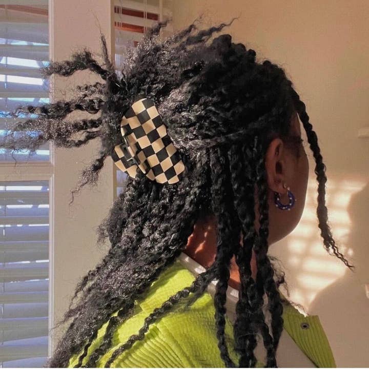 CHUNKS - Wholesale Hair Clip - Women's - Checker Claw in Black + White1