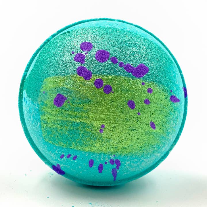 Signature - Rêves de Sirène Bombe de Bain Peinte à la Main pour la vente par Latika Beauty