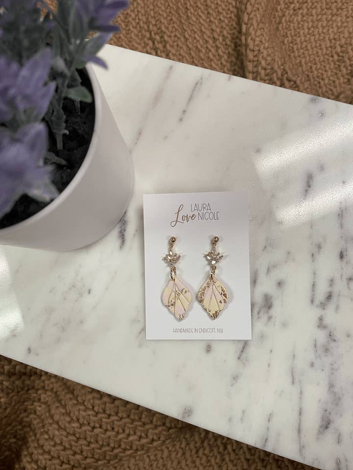 Reservation for 2 for wholesale by Love Laura Nicole