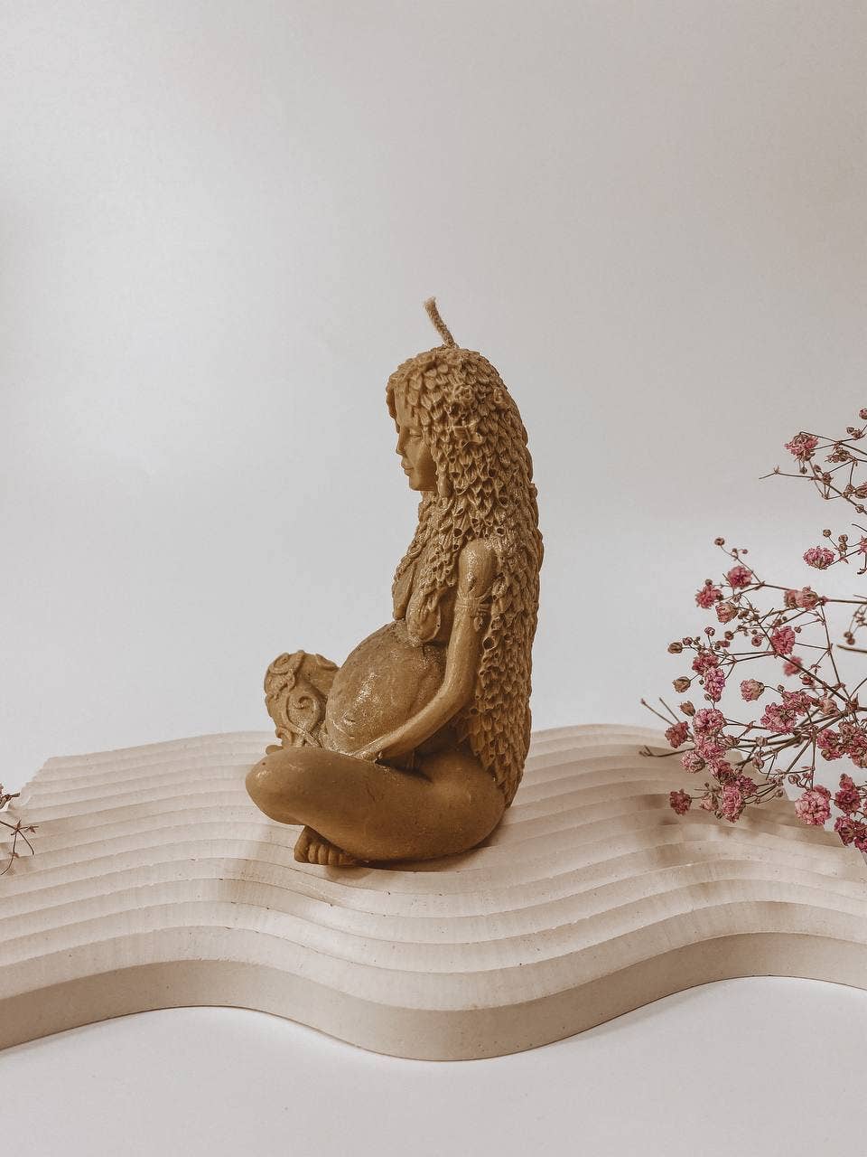 whatever workshop - Wholesale Novelty Candle - Beeswax candle Goddess of the earth Gaia2