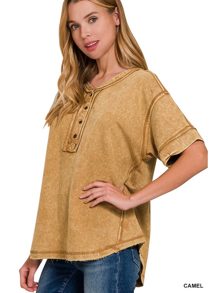 42POPS - Vente Haut en maille – femme - Haut à fermeture boutonnée avec bord brut lavé et détails15