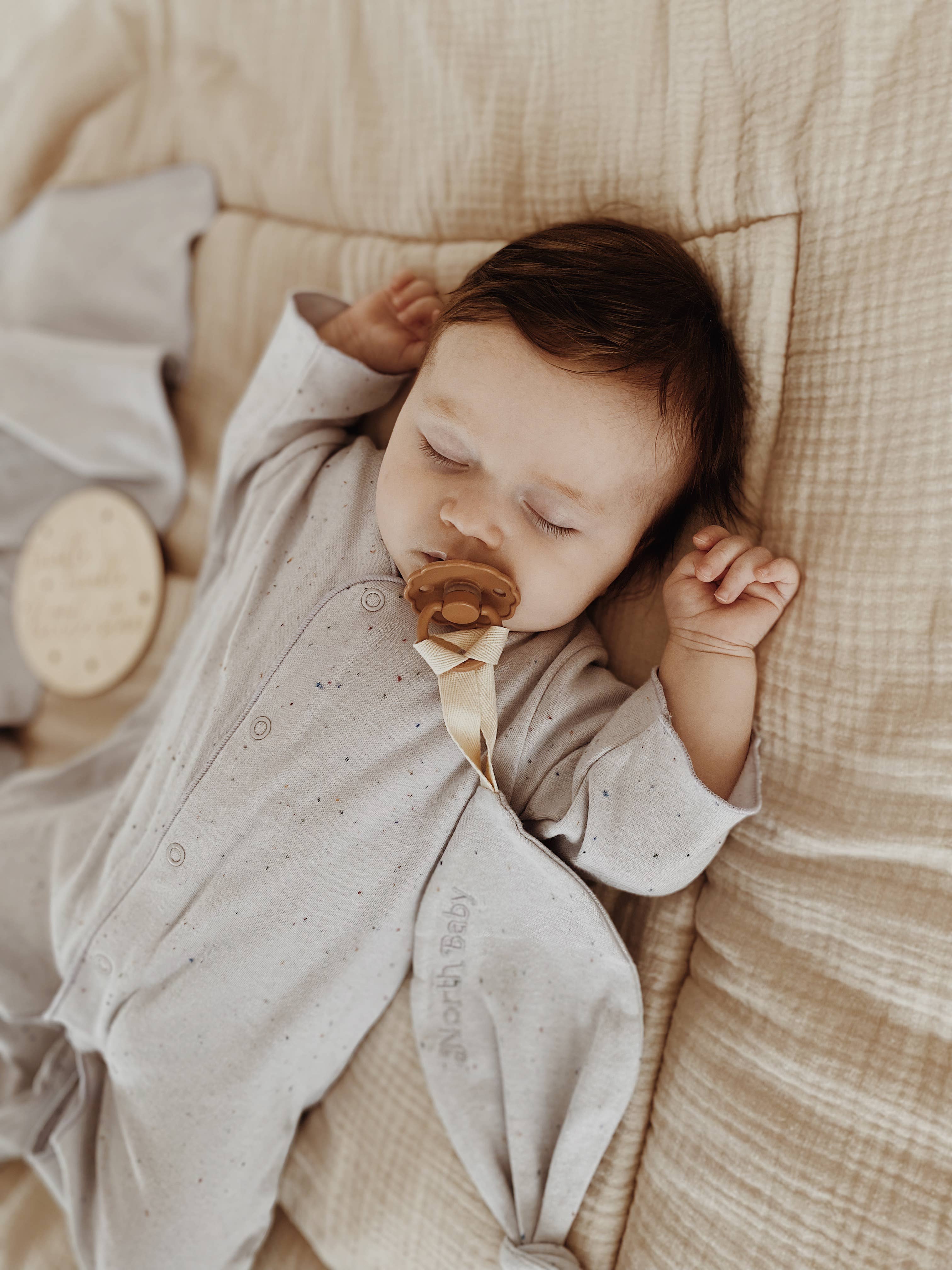 North Baby - Wholesale Rompertje - Baby - BOX - organische baby-pyjama met wolkenmotief5