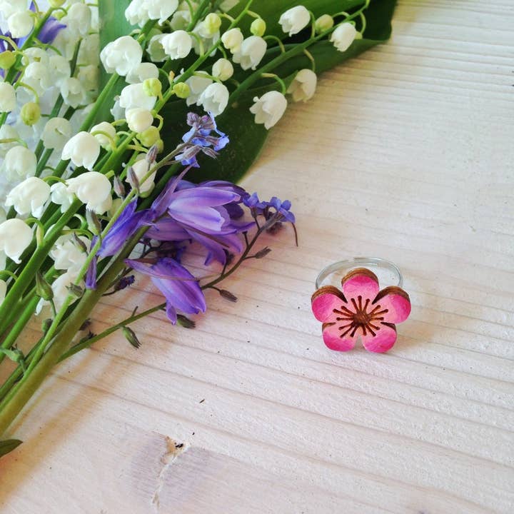 Anello Fior Di Ciliegio per la vendita all'ingrosso da parte di Daffodil