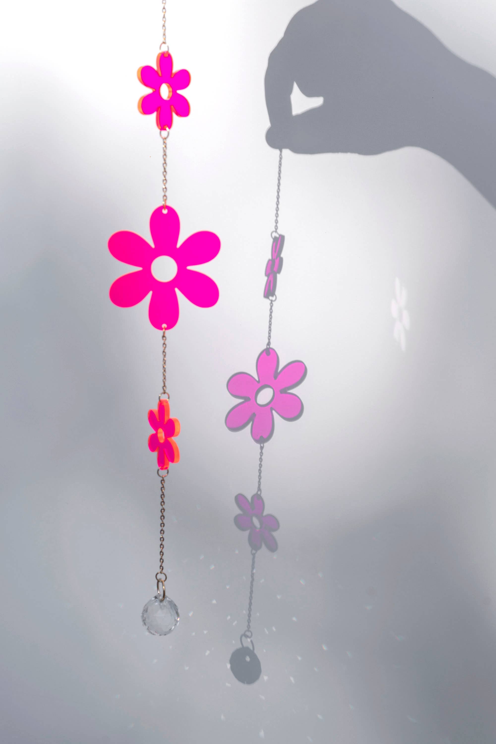 Hustle Home Décor - Wholesale Suncatcher - Daisy Chain Sun Catcher4