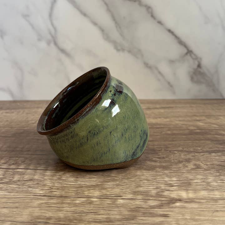 Uphill Pottery - Wholesale Salt & Pepper Shaker Set - Salt Pig1