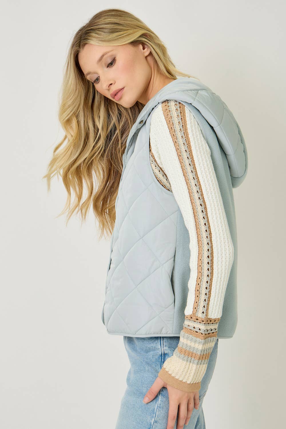 Mystree - Wholesale Outerwear Vest - Women's - 61144 Quilted Puffer Hoodie Vest20