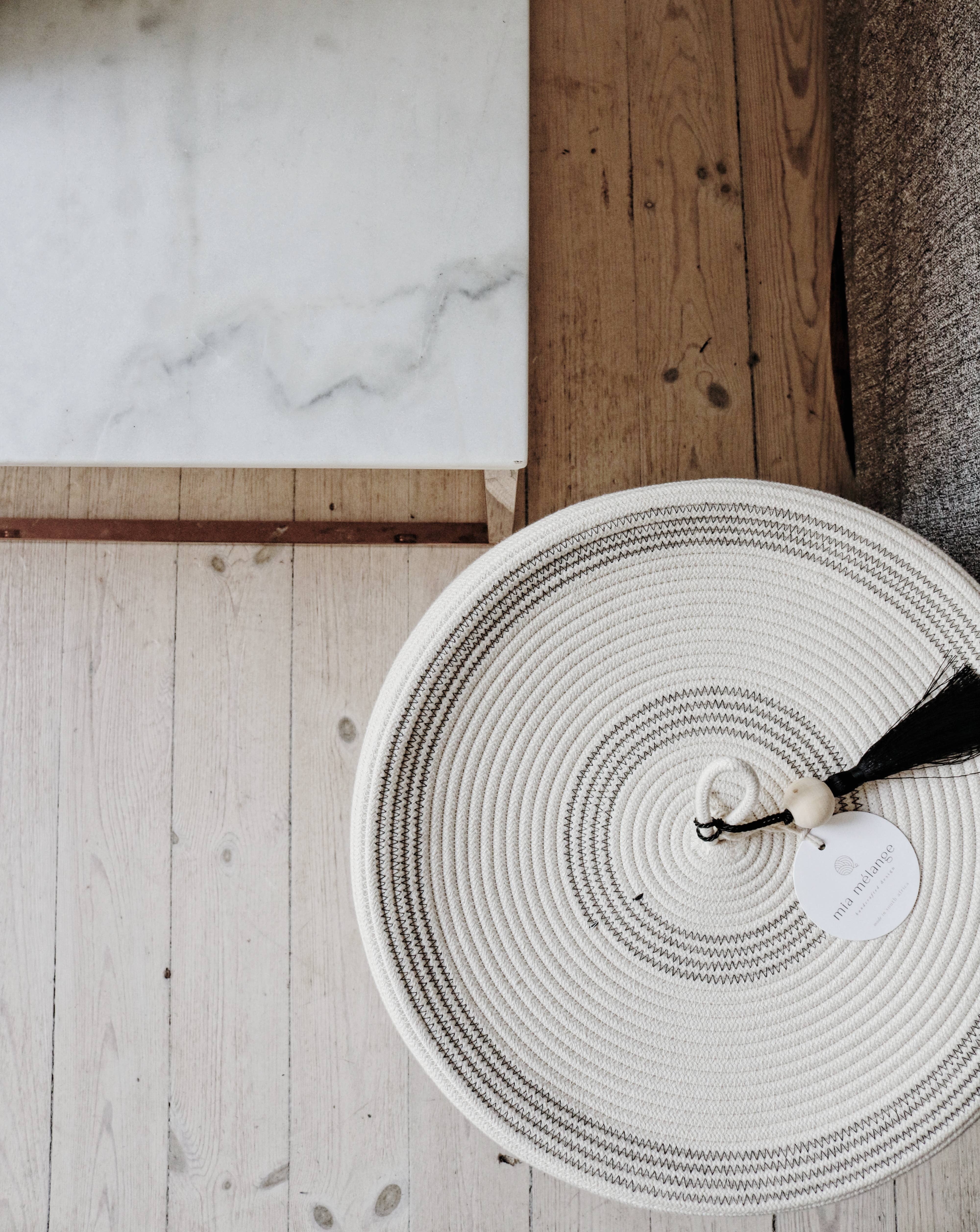 Mia Mélange - Wholesale Laundry Basket - Lidded Laundry Basket - Stitched Black (tassel)4