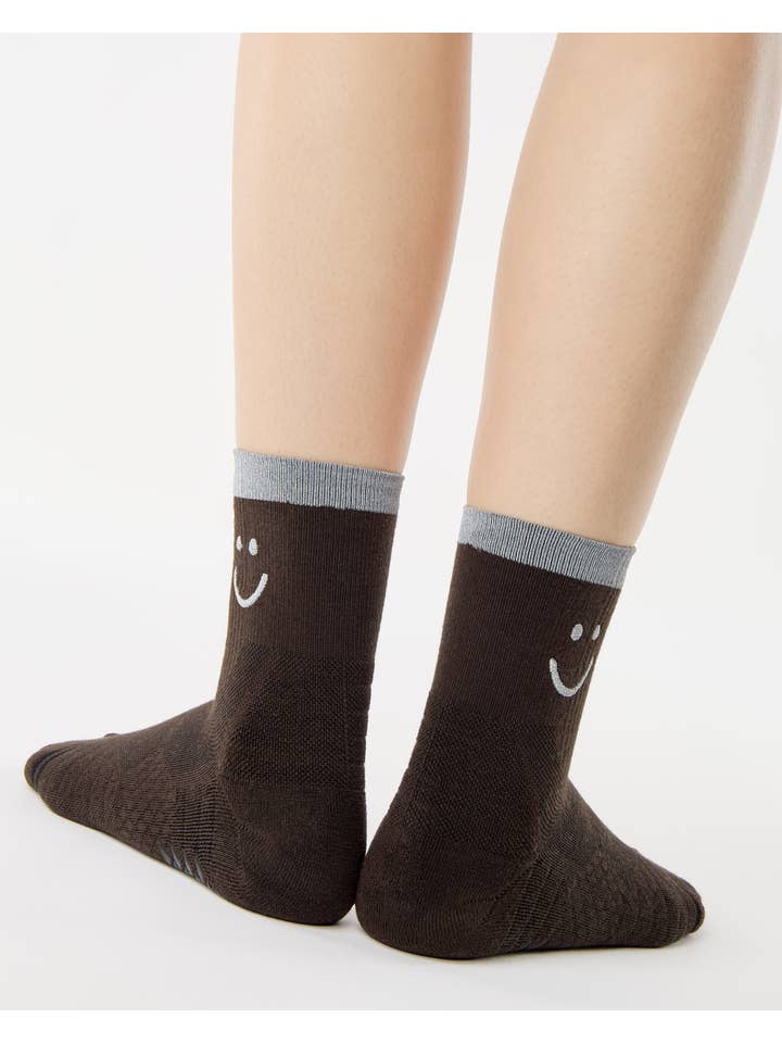 Pointe Studio - Wholesale Socks - Women's - Women's Reflect Happy Runner Grip Sock2