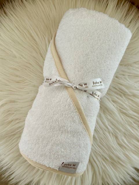 Serviette de Bain Bébé W pour la vente par BebeW