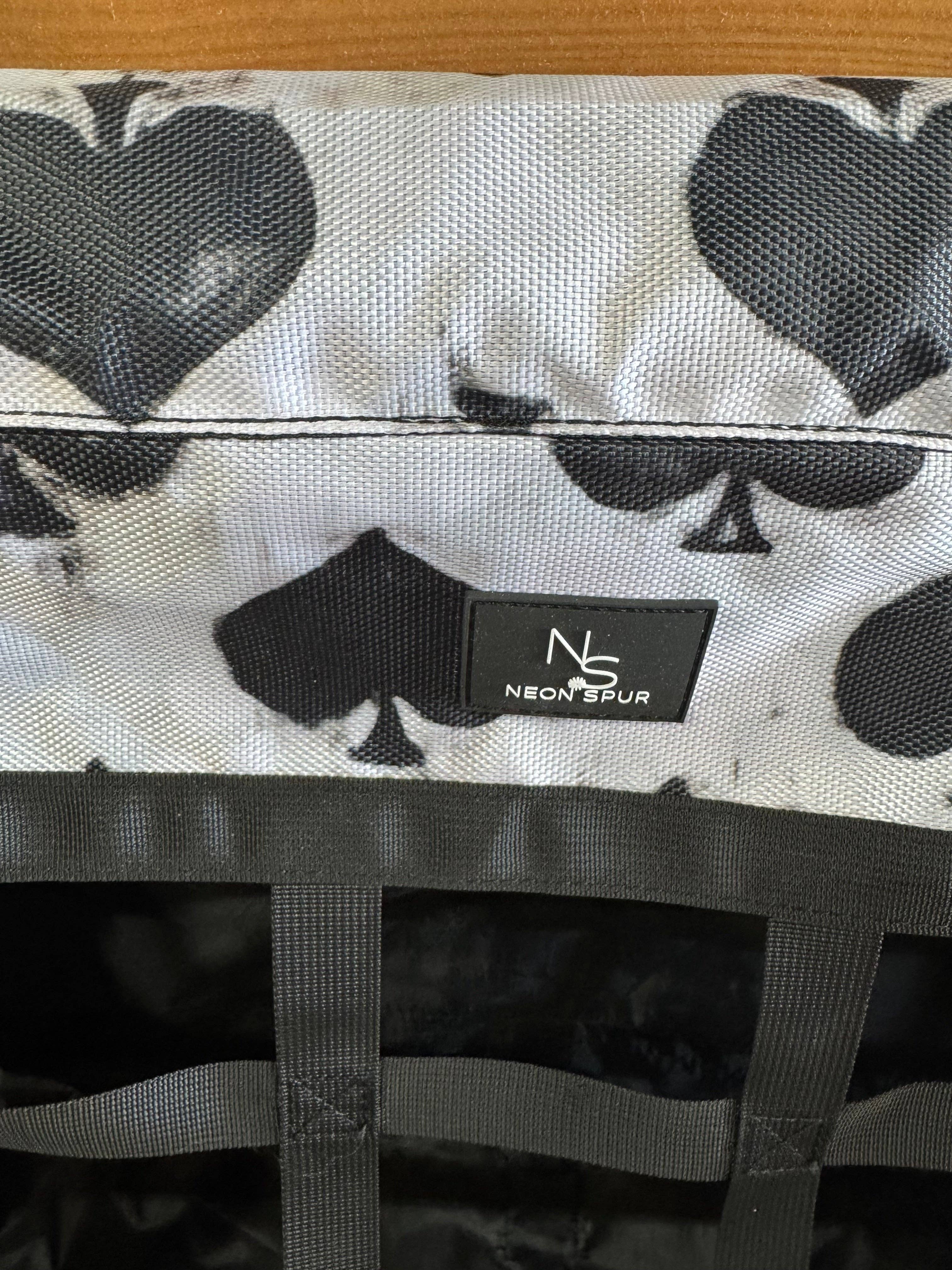 Neon Spur LLC - Wholesale Horseback Riding Gear - Smokin Spades Premium Slow Feed Trailer Hay Bag4