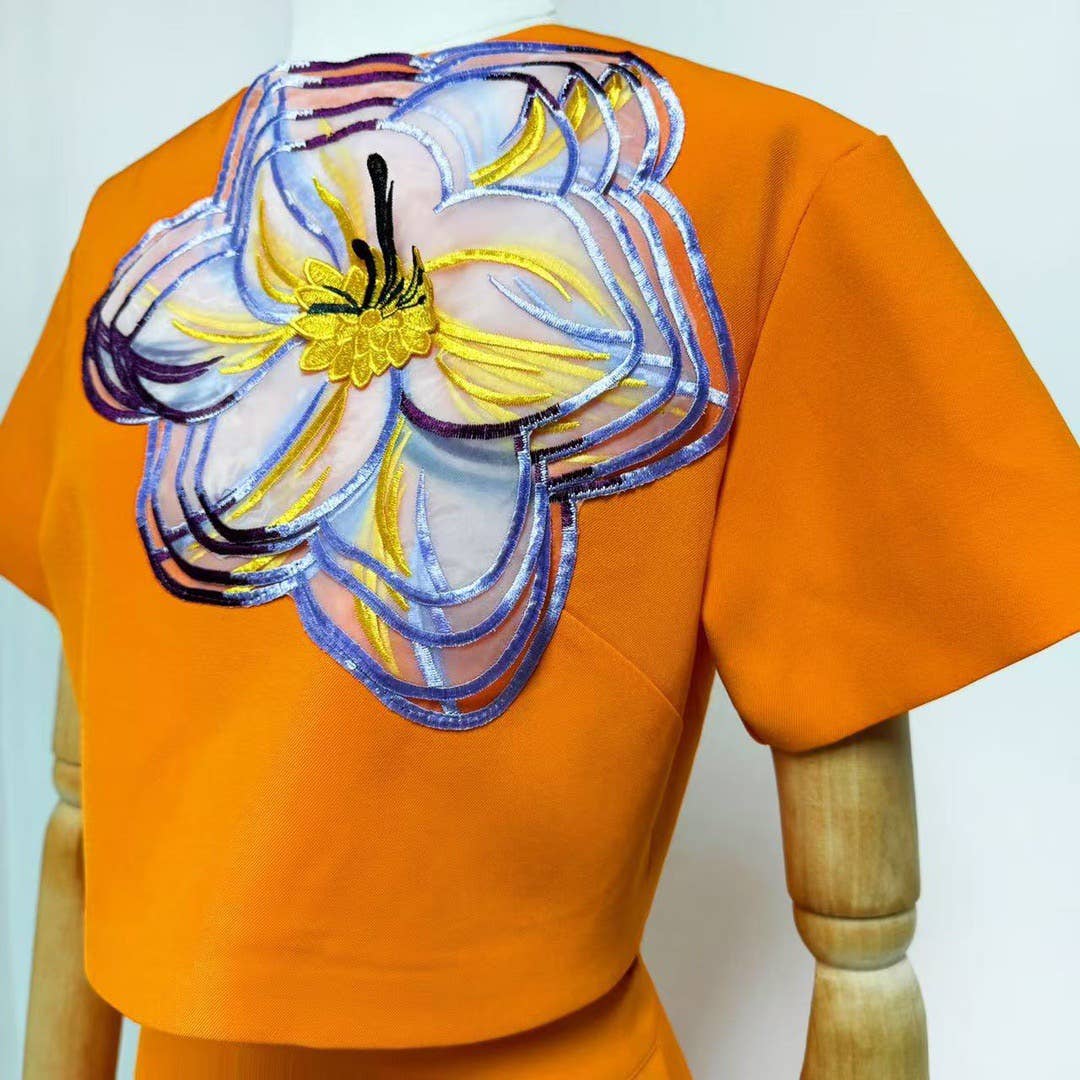 Productseeker - Vendita all'ingrosso Completo top e gonna - Donna - Completo Estivo Elegante 3D con Fiori a Maniche Corte e Gonna 21Y30