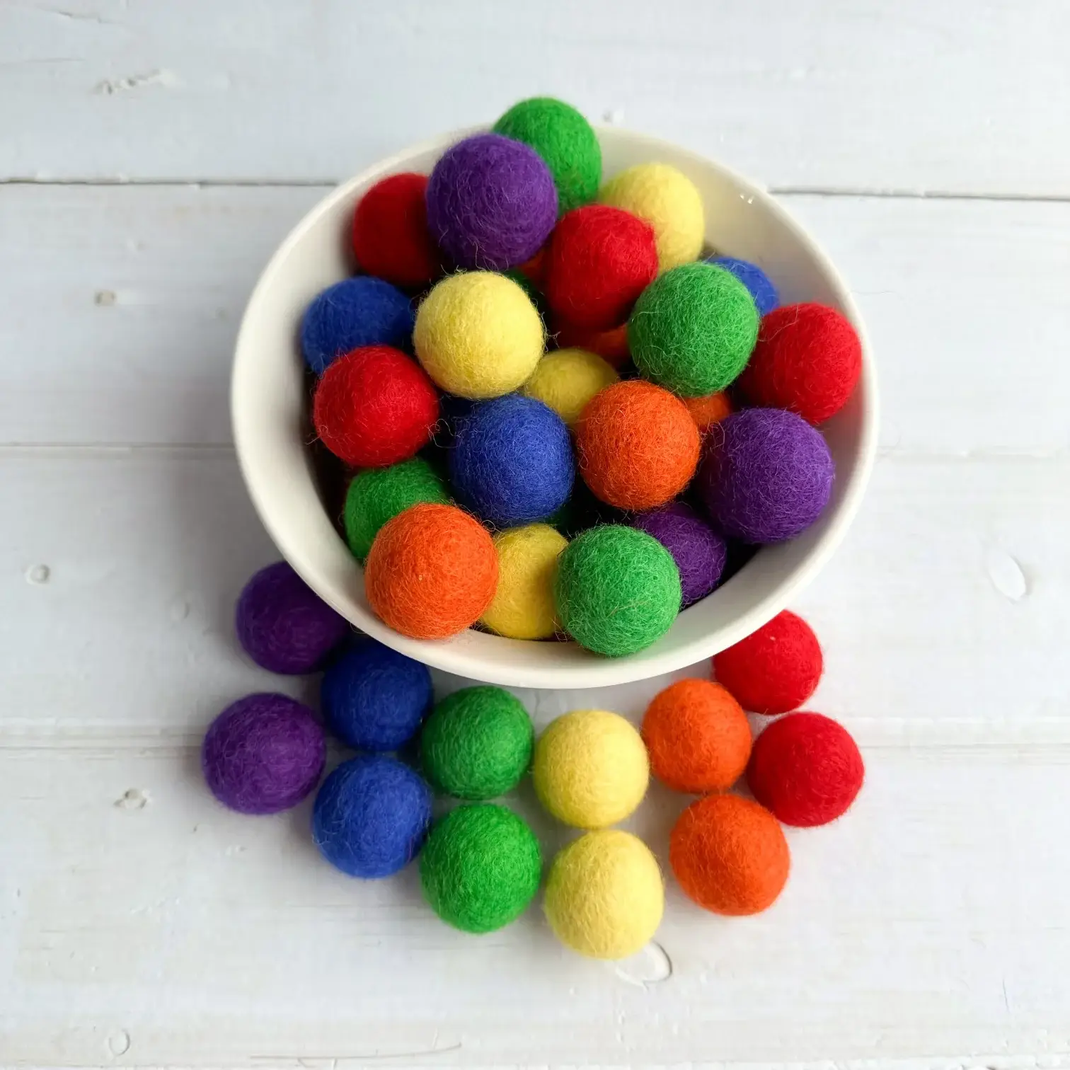 Sewing Seeds Play - Wholesale Craft Supplies - Primary Rainbow Felt Ball Bundle Of 60 - 2cm1