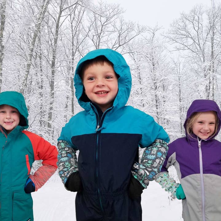 AdventureUs - Wholesale Gloves - Unisex - Arctic Adventure Snow Sleeves Wrist Gaiters3