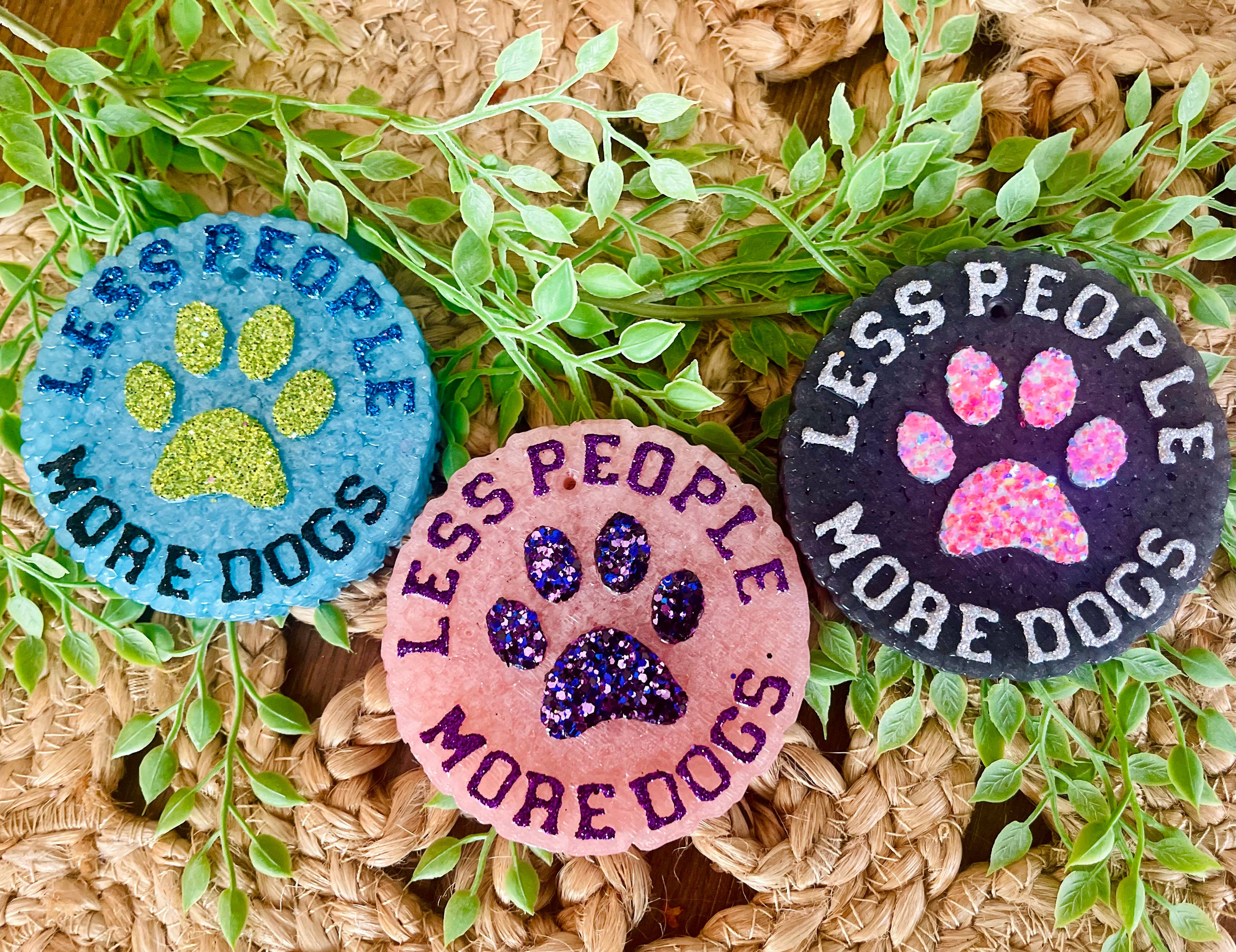 Stay Fresh’ies Air Fresheners – Engroshandel Luftfrisker til bilen – til kvinder – Færre mennesker Flere hunde Bil Freshie 5