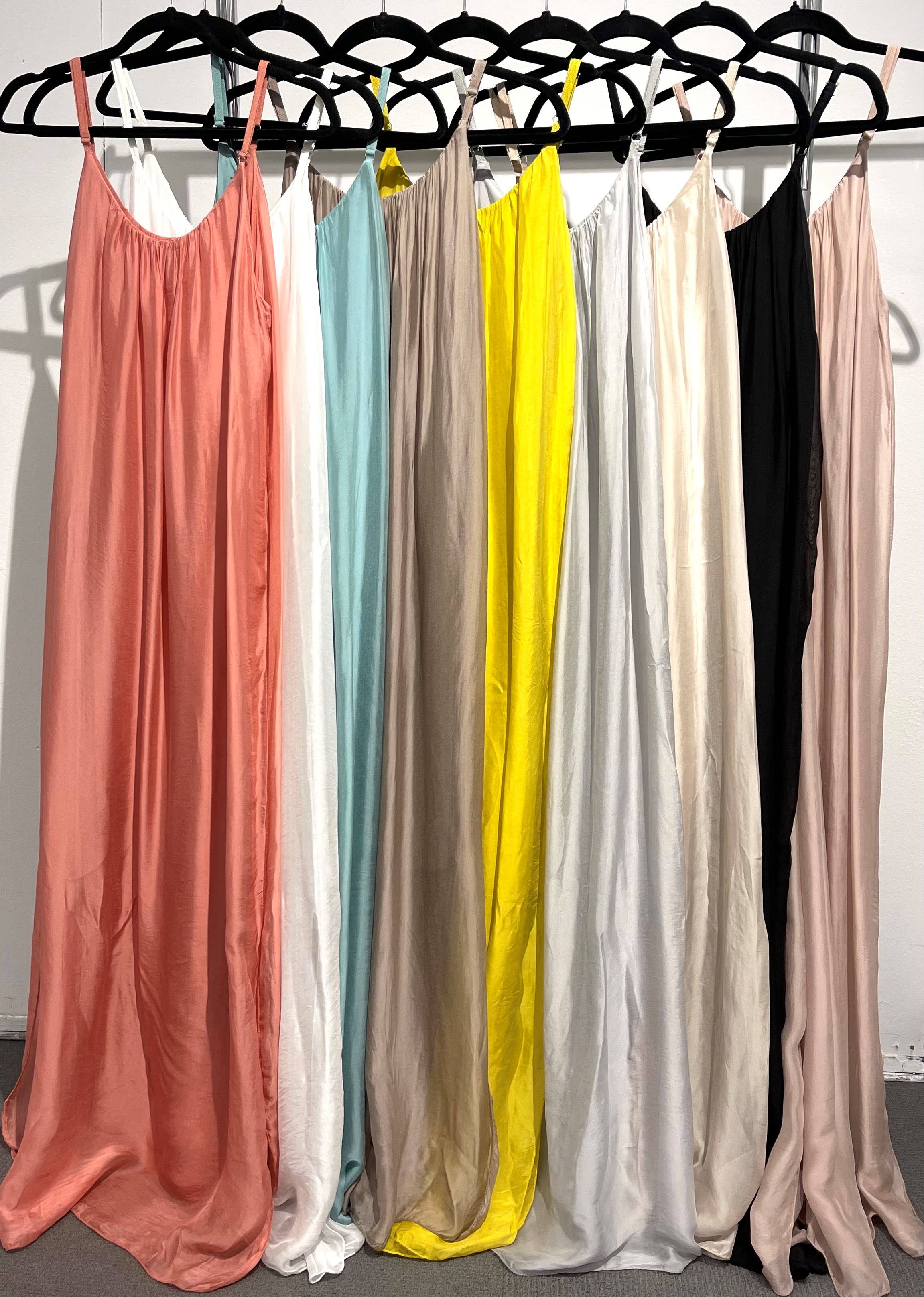 Dance in Paris - Wholesale Dress - Women's - Solid Maxi Dress0