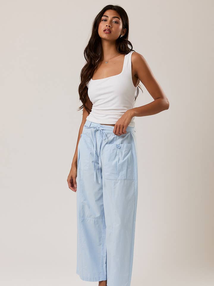MID RISE POCKET DETAIL BARREL CROP PANTS for wholesale by LE LIS