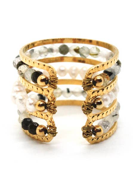 Bague à trois rangs en Prehnite et perles pour la vente par Aardwolf Jewelry