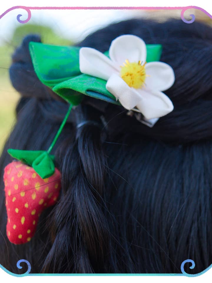 Enchanted Strawberry: Do Not Eat (Strawberry scented hair clip) for wholesale by Yggdrasil Item Shop