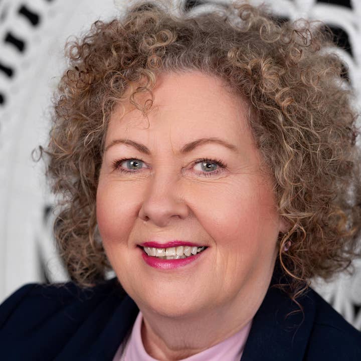 Catherine B - Wholesale Foundation - Superb-dstker Pink Undertone Fair Skin Organic Cream Foundation2