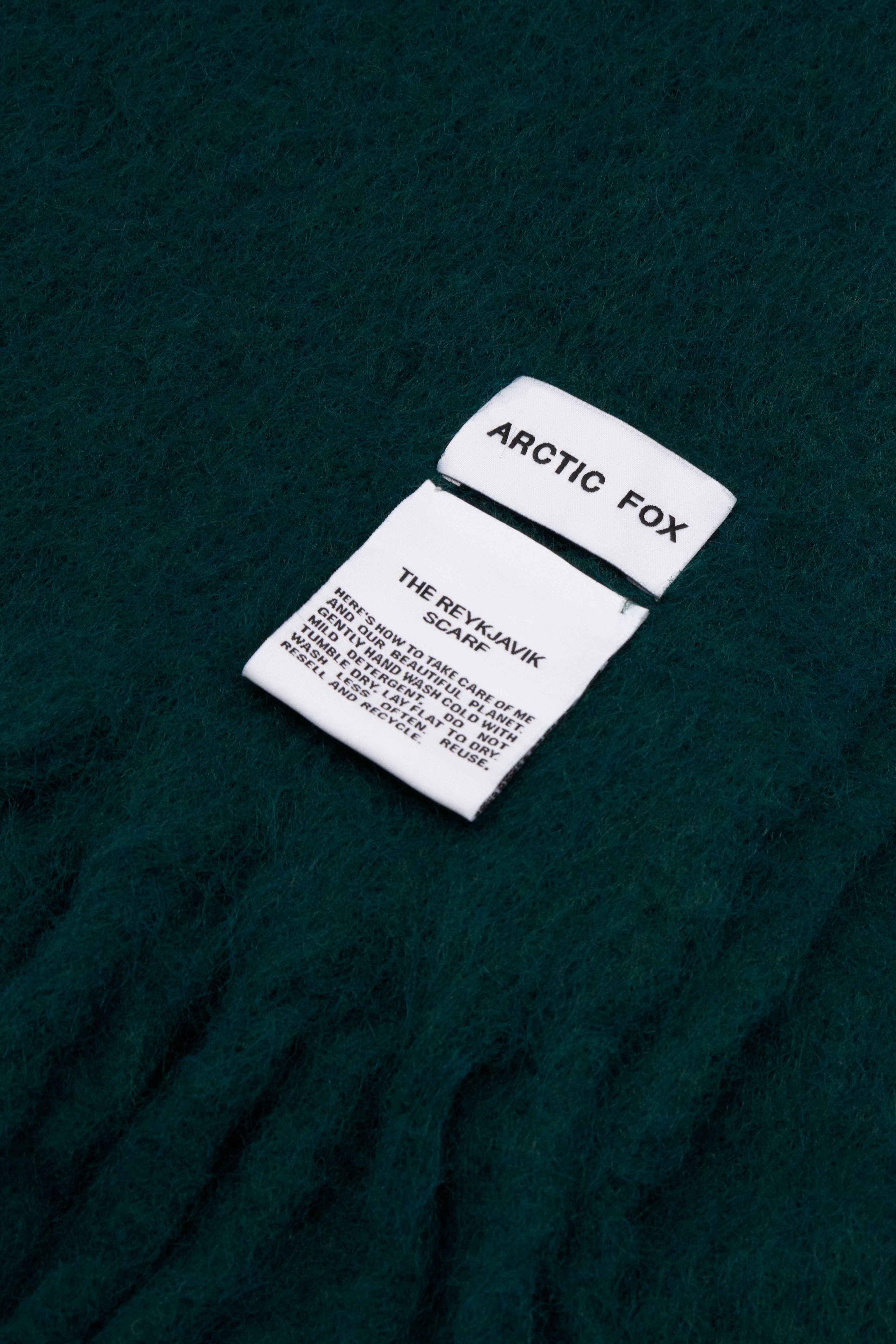 ARCTIC FOX & CO. – Großhandel Schal – Unisex – Der Reykjavik-Schal mit RWS-Wolle - Dunkler Wald - AW2510